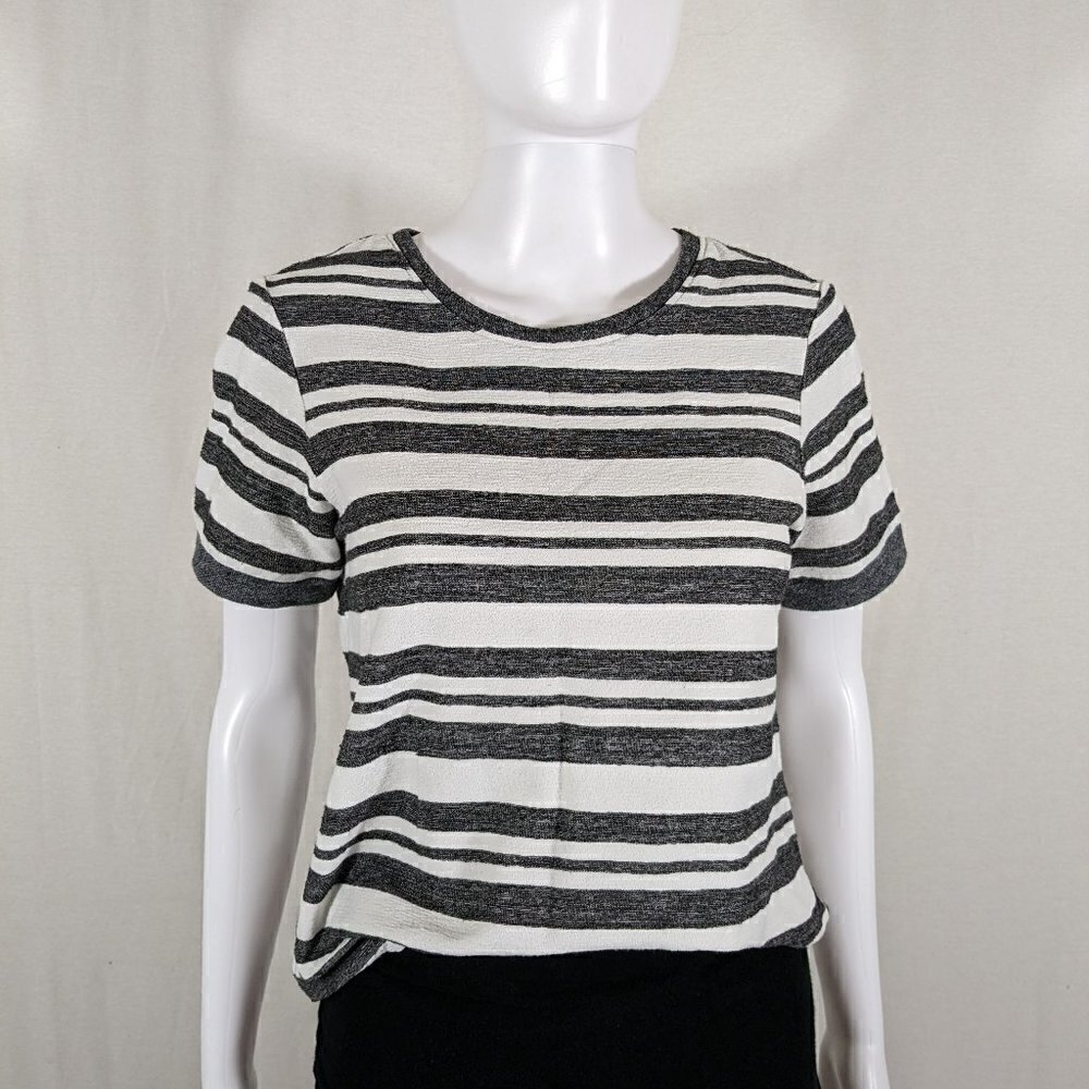 Unbranded Women’s Black White Striped T-Shirt Size Small, Excellent Condition
